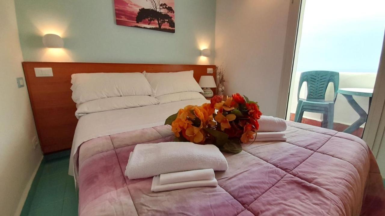 Casa Vacanze Elianto Anzio Eksteriør billede