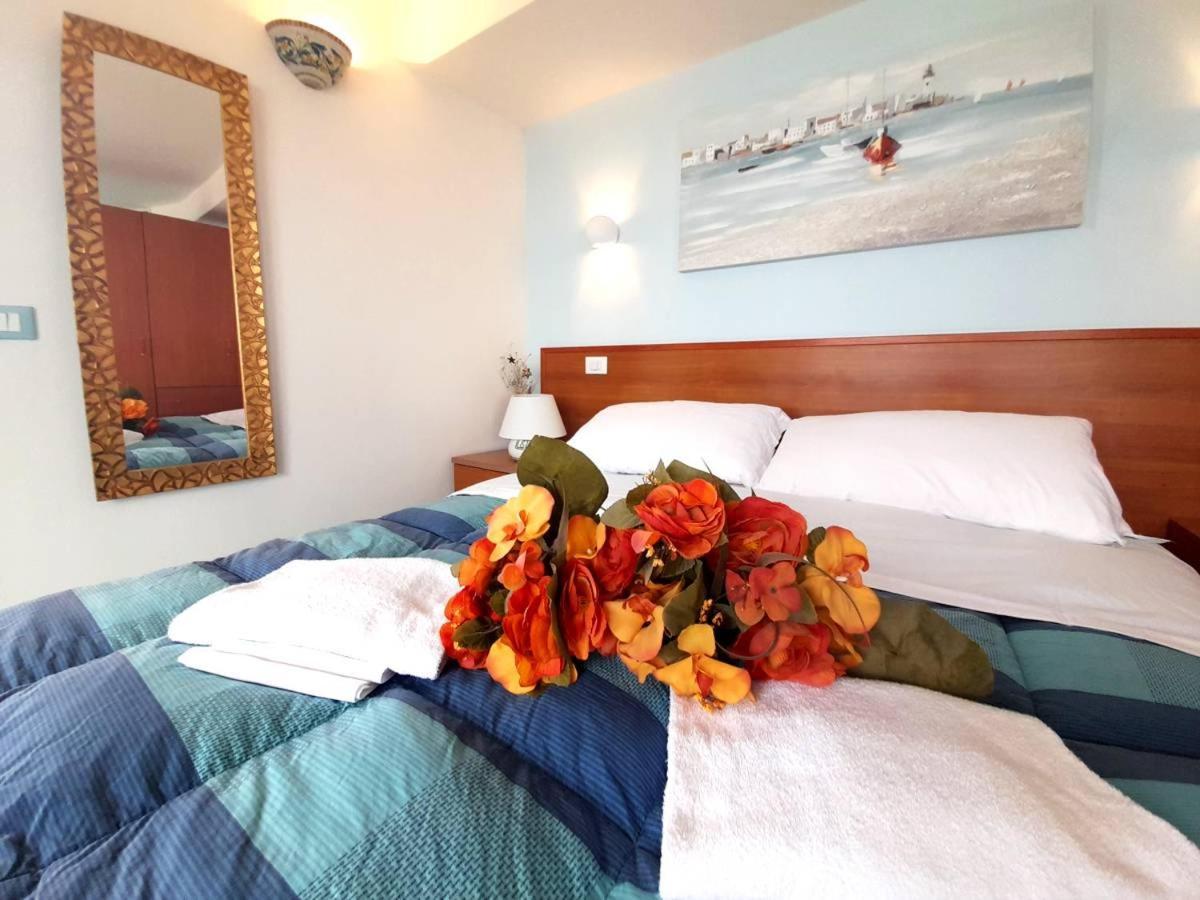 Casa Vacanze Elianto Anzio Eksteriør billede