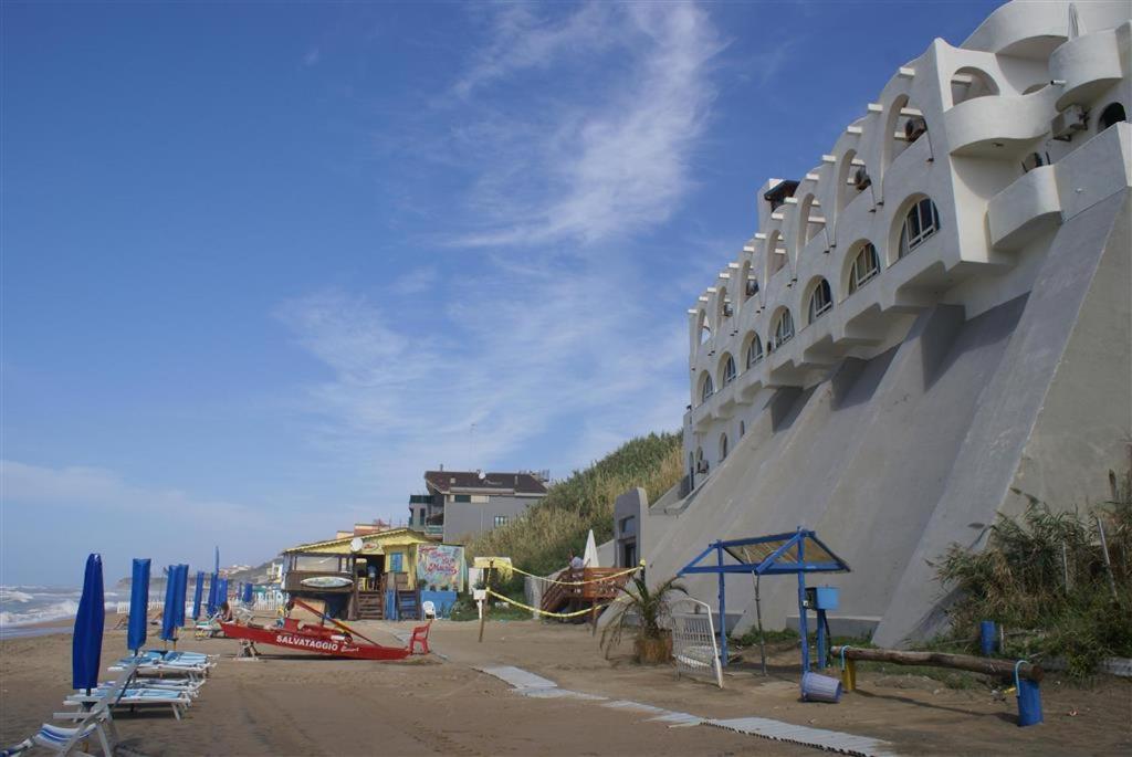 Casa Vacanze Elianto Anzio Eksteriør billede